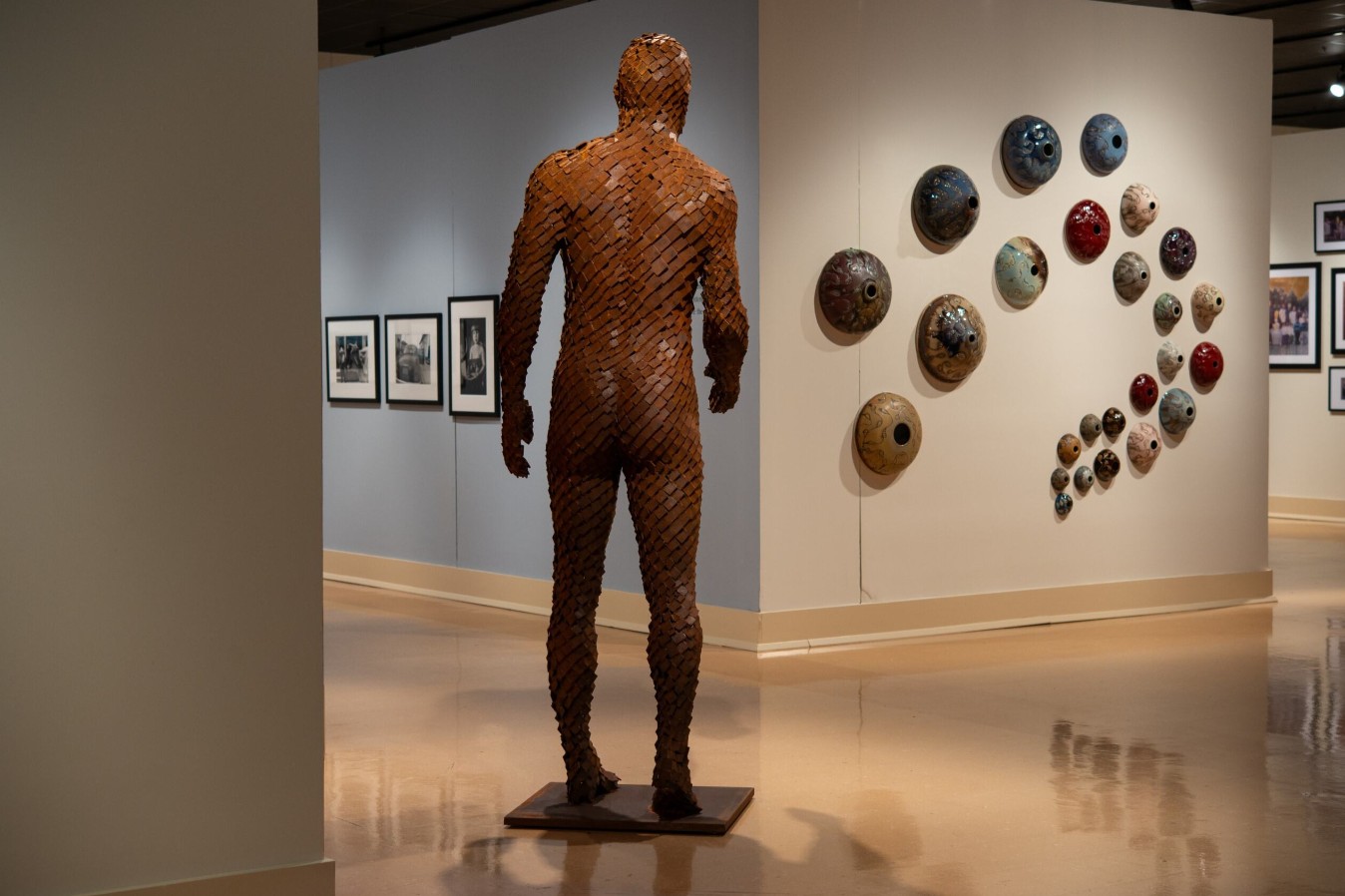 Jason Kimes (born 1978), Vidi, 2025; Installation view; Patinaed corten steel