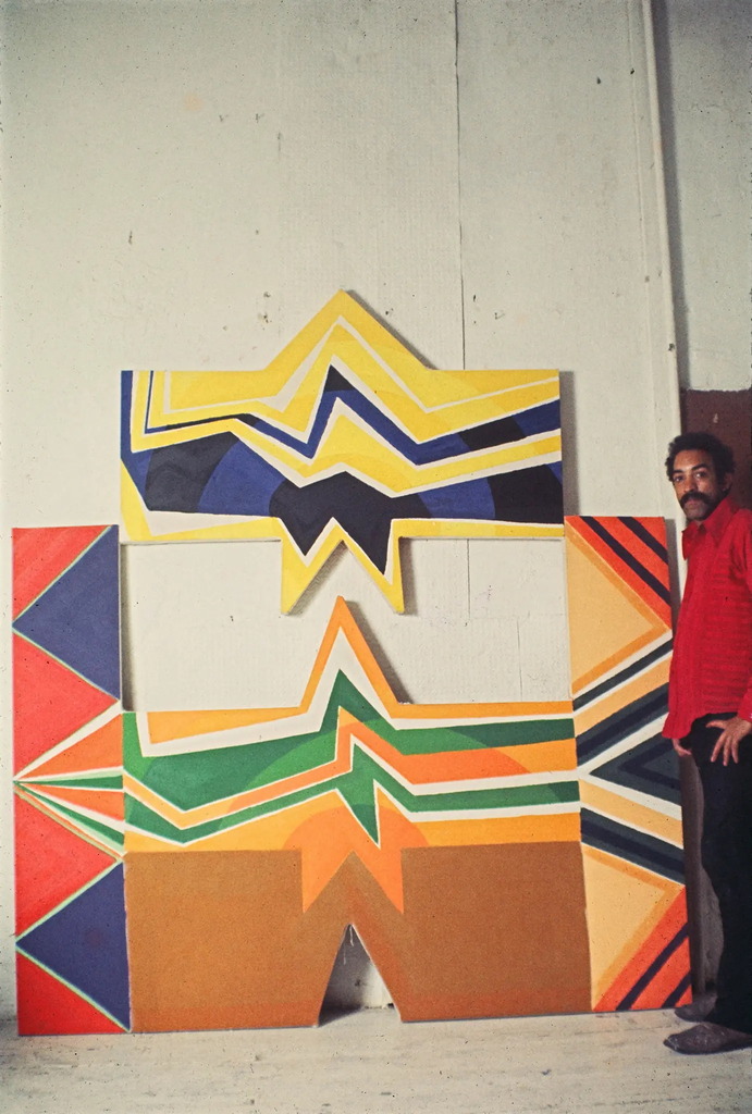 Joe Overstreet with his painting 
